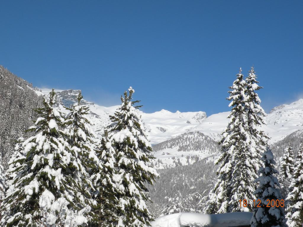 Hotel Bellevue Champoluc Exterior photo